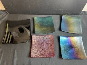 lot 47 image: Set of 5 Iridescent Signed Art Glass Plates Assorted Colors