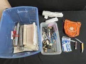 lot 65 image: Mixed Tools and Accessories Lot with 2 Vintage Pocket Knives