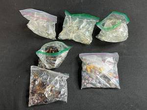 lot 142 image: Lot of Vintage Glass Chandelier Prisms and Drops in Assorted Styles