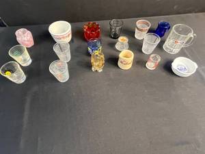 lot 158 image: Collection of Assorted Vintage and Souvenir Shot Glasses and Restaurantware