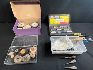 lot 166 image: Large Assorted Hand Tools and Workshop Accessories Lot