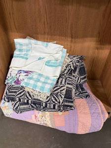 lot 80 image: Assorted Vintage Quilts and Woven Blankets Collection