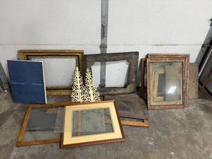 lot 230 image: Collection of Vintage and Antique Picture Frames, Mat Boards, Decorative Panels