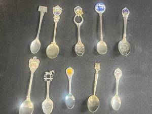 lot 297 image: Collection of Vintage Souvenir Collector Spoons Assorted Locations