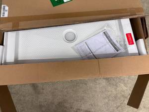 lot 14 image: Dreamline White Shower Basin