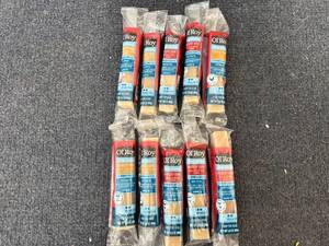 lot 32 image: 10 Ol Roy Dog Chew Sticks