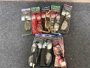 lot 64 image: 8 Pairs Of Foster Grant Reading Glasses
