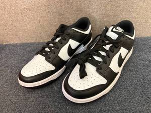 lot 76 image: Nike Dunk Lows - 10 Womens - Mens 8.5