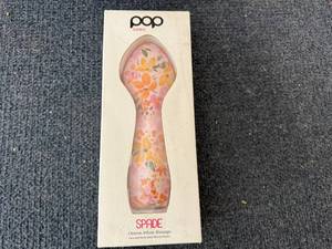 lot 87 image: Pop Sonic Spade Facial Cleanser