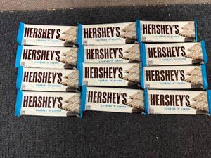 lot 229 image: 12 HersheyS Cookies And Cream Bars
