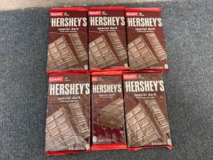 lot 237 image: 6 Giants HersheyS Dark Chocolate Bars