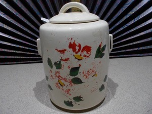 lot 36 image: The item pictured is a vintage McCoy pottery cookie jar