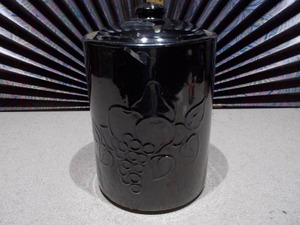 lot 43 image: This is a Fenton black glass Mandarin vase.