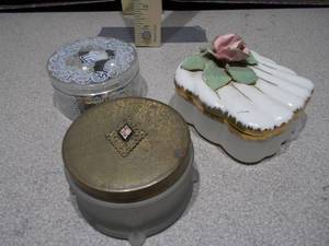 lot 90 image: 3 Vintage Containers full of Jewelry
