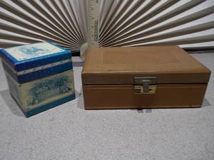 lot 91 image: 2 Jewelry Boxes full of Jewelry