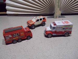 lot 259 image: toy emergency vehicle set