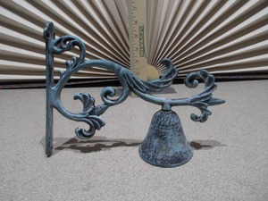 lot 263 image: cast iron door bell