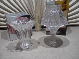 lot 276 image: This image features a vintage Fifth Avenue Crystal Fairy Lamp