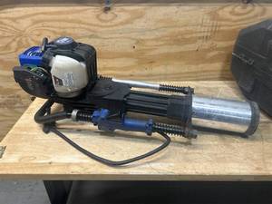 lot 94 image: Powerhorse Post Pounder 47-Lb. Driving Head, 1.2 HP Engine, Model# JH-95 MSRP $619.99