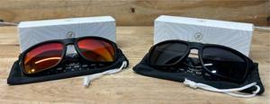 lot 119 image: Blenders Eyewear lot of 2