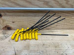 lot 122 image: Bondhus Hex T Handle (lot of 8)