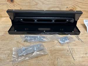 lot 182 image: Buyers Products Pro Series Drill-Free Light Bar Cab Mount