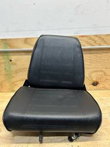 lot 198 image: Bucket Seat (read description)