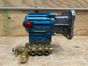 lot 219 image: CAT Pump model 67DX39G1I direct-drive triplex plunger pump (untested)
