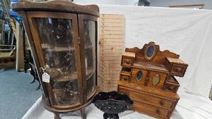 lot 62 image: Minature China Cabinet, Dresser, and Idiana Glass Company Dish
