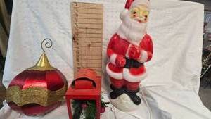 lot 75 image: Older Christmas Decorations, etc as pictured