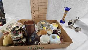 lot 133 image: Lot of Minature Glassware, Tea Sets, Vases