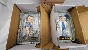 lot 120 image: Pair of Betty Boop Figurines  Glamour Girl and Betty Plays the Blues
