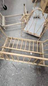 lot 135 image: Set of 3 Vintage Doll Beds