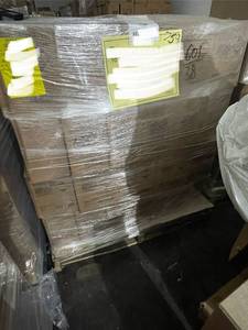 lot 48 image: Purell Advanced Hand Sanitizer Bottles - Pallet on Shrink-Wrapped Case Lot