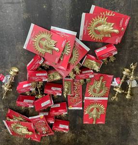 lot 84 image: Celebrate Ganeshji Idol Decor - Brass Ganesha Figurines & 3-Piece Lotus Hanging Decor (Diwali)