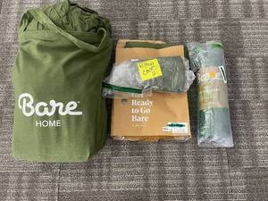 lot 142 image: Queen Sized Bedding Lot Olive Green