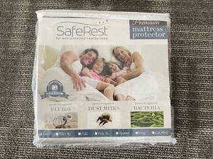 lot 167 image: SafeRest Premium Mattress Protector - Fluid Protection,  Fits Twin