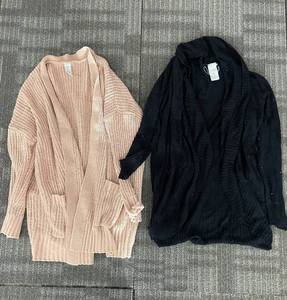 lot 192 image: Serra Knit Cardigan Set - Open-Front - Pink and Black - ML