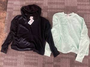 lot 196 image: Crane Womens Sweatshirt Set - Black Hoodie & Mint Green Crewneck - Size S