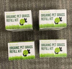 lot 275 image: The Cat Ladies Organic Pet Grass Refill Kit