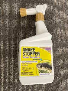 lot 319 image: Snake Stopper Snake Repellent - Ready-to-Spray, 32 fl oz (946 mL)