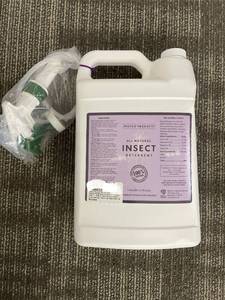 lot 324 image: Pestco Products All Natural Insect Deterrent - 1 Gallon (3.78 L) With Sprayer