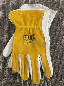 lot 348 image: IronCat 9414 XXL Work Gloves - Yellow Suede Leather (Lot of 2)