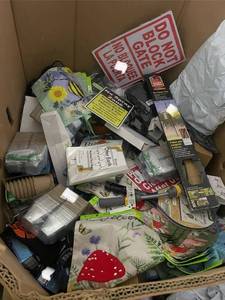 lot 371 image: Massive Garden Decor Assortment - Bird Feeders, Trough & Outdoor Lights