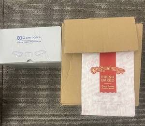 lot 521 image: Damroos Steam Table Pan Liners & Otis Spunkmeyer Box of 1,000 Paper Cookie Bags