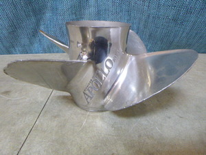 lot 40 image: Michigan Wheel Apollo XHS Propeller