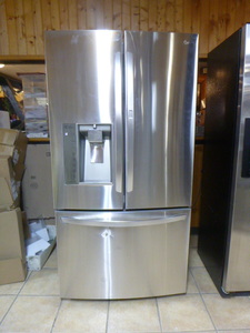 lot 1 image: LF French Door RefrigeratorFreezer
