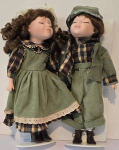 lot 277K image: LL-FR - Genuine Hand Painted Porcelain Dolls - Alain & Bernadette - 24.5 Tall