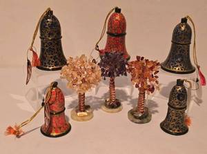 lot 333K image: LL-FR - Stone Crystal Trees with Bells - 3 Trees 4.5 in tall 5 Bells 4.5 in & 3.5 in tall