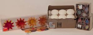 lot 365A image: LL - Candle Floaters - Assorted Floating Candles & Holders, 6 White Round Candles
